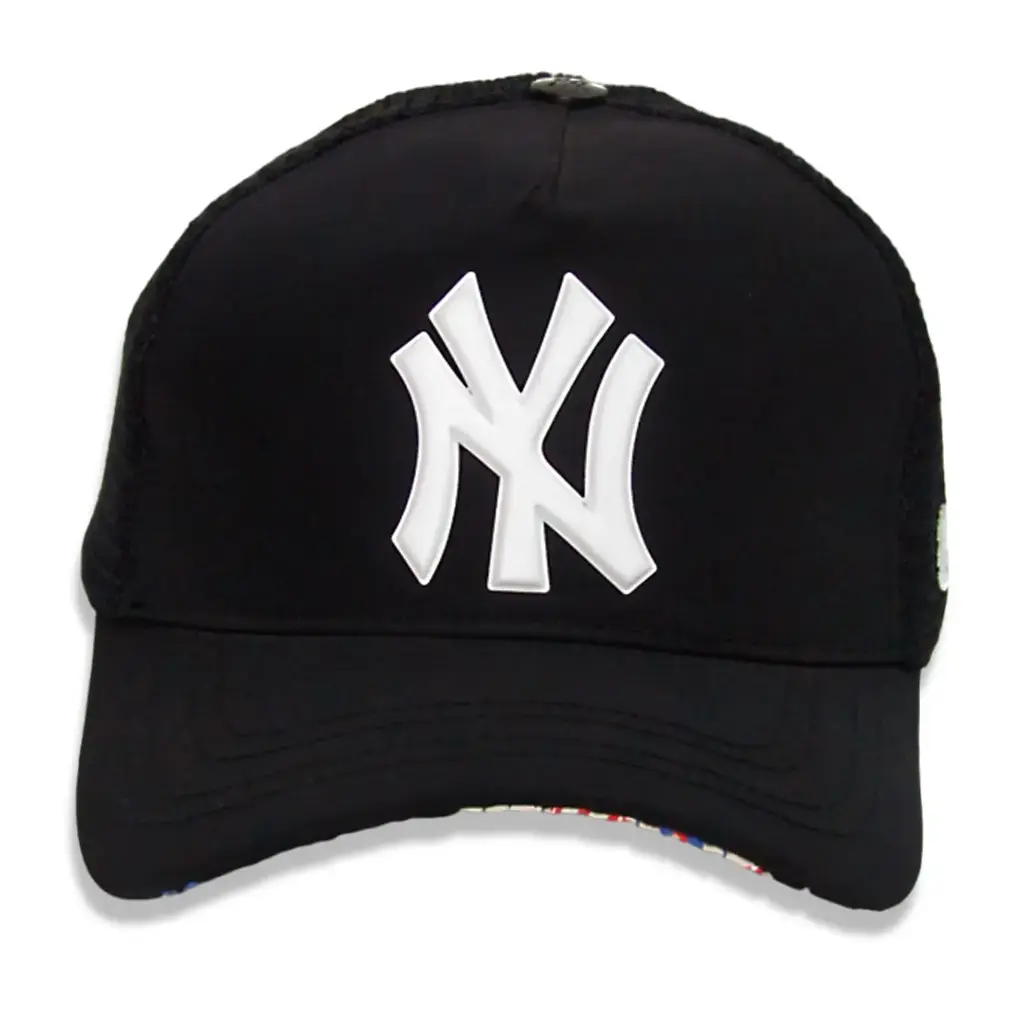 Gorra NY negra enmallada
