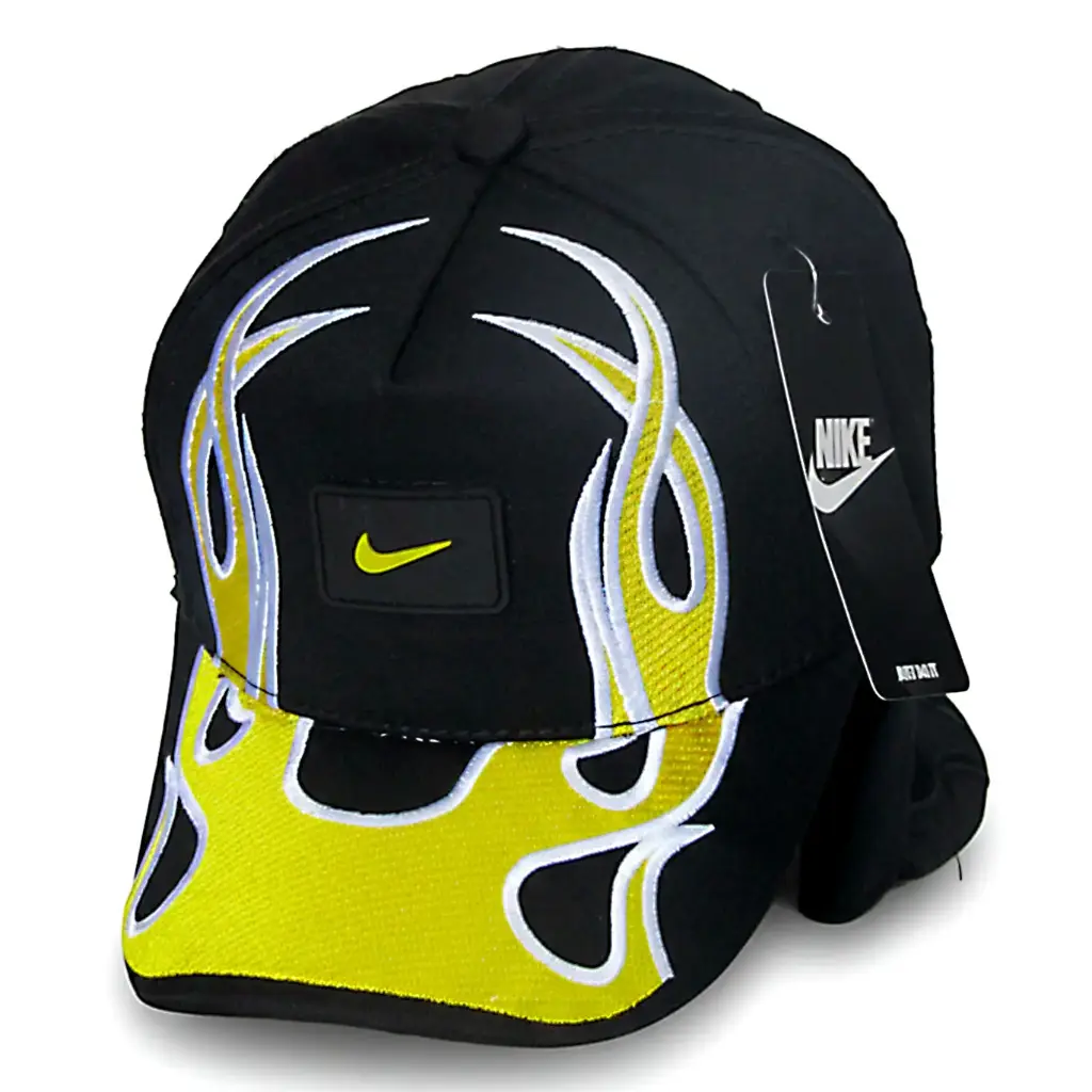 Gorra Nike Antifluido Negra Llamas amarillas