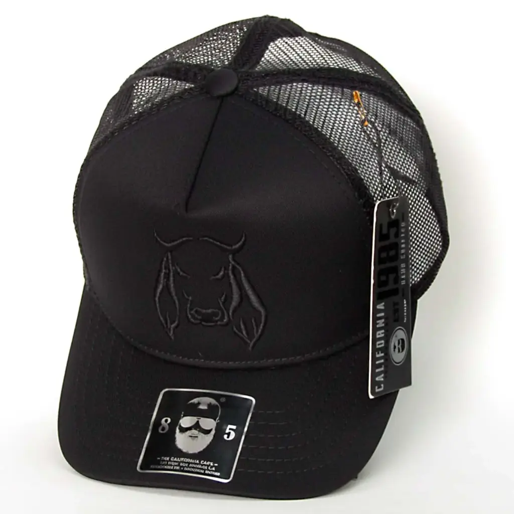 Gorra California Bordada Logo Vaca Enmallada negra