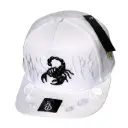 Gorra TASARA Logo Metálico Escorpión Antifluido blanca