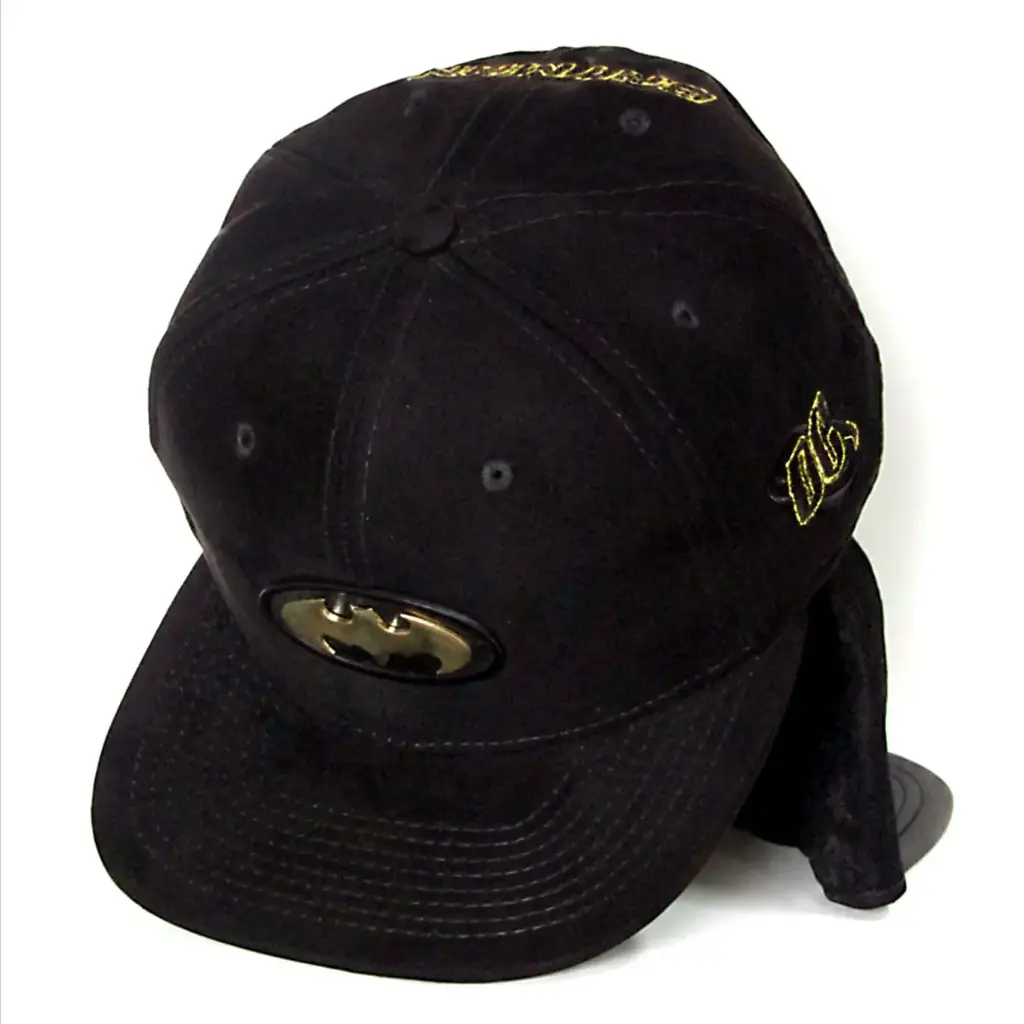 Gorra Batman Logo Metálico Plana negra