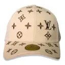 Gorra Louis Vuitton beige enmallada