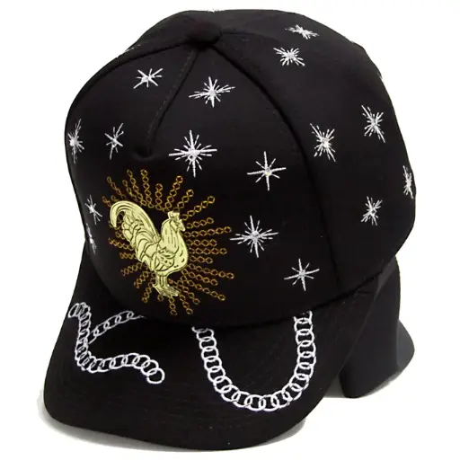 [G528] Gorra Gallo Plaqueta Dorada Antifluido negra